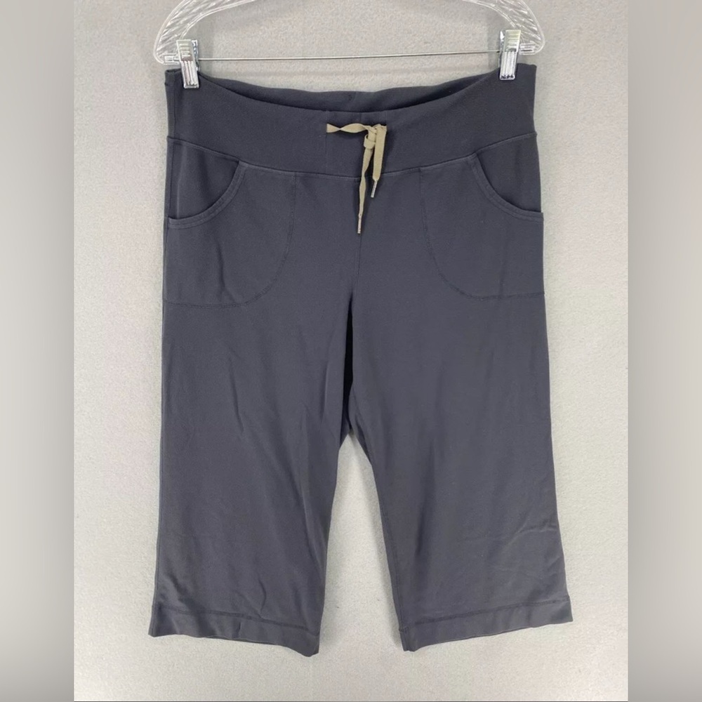 Lululemon Wide Leg Cropped sweatpants size 8 like new condition
